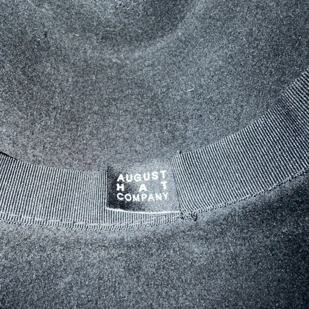 August‎ Hat Company Black Wool Felt Fedora Wide Brim Feather Band